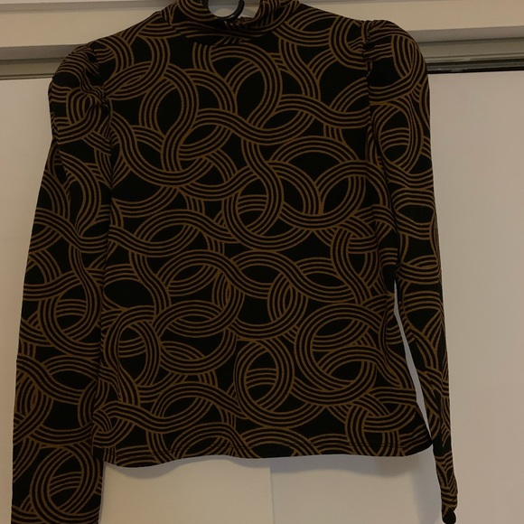 Top - Picture 3 of 3